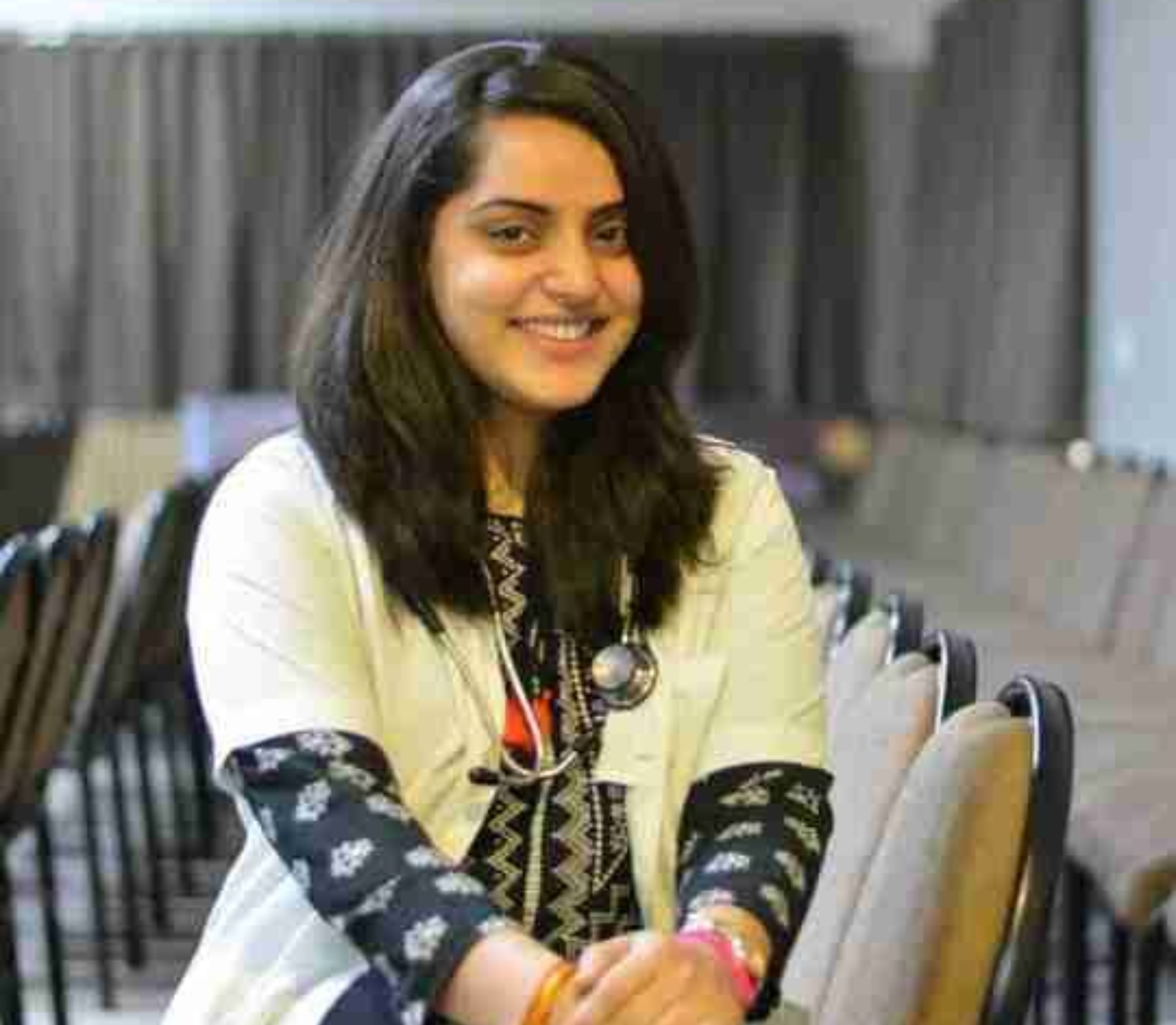 Dr. Ayushi Vazirani